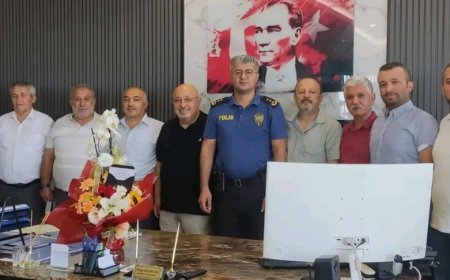 İstanbul'daki Kırşehir'liler Hemşehrimiz Emniyet Müdürü Özay Kayhan'ı Ziyaret Etti