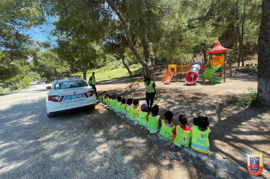 Jandarma Genel Komutanlığı'ndan Öğrencilere Ziyaret