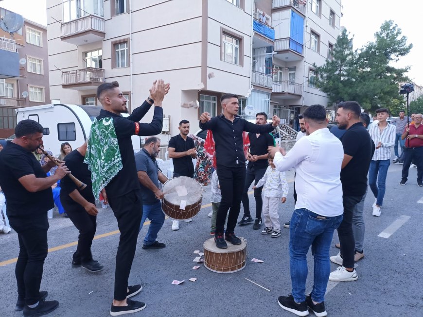 Kırşehir’de Coşkulu Asker Uğurlama Etkinliği