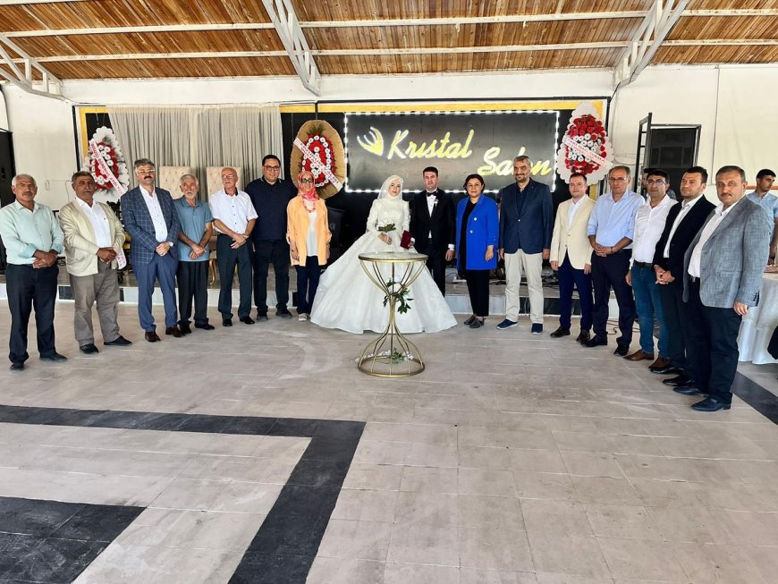 Kırşehir’li Emre Dilek ve Mücella’nın Nikahı Kutlandı