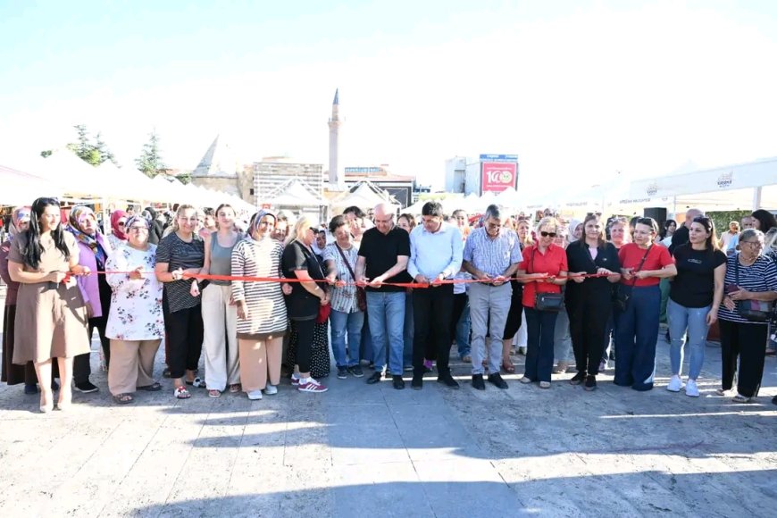 Cacabey Meydanında Kadın Emek Buluşması