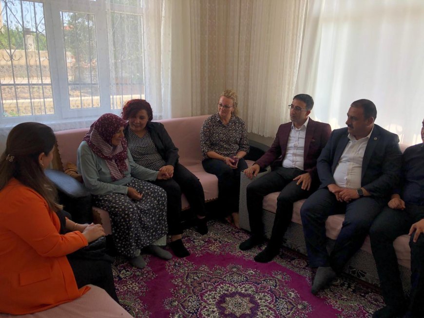 Seher Ünsal Şehit Ailesini Ziyaret Etti