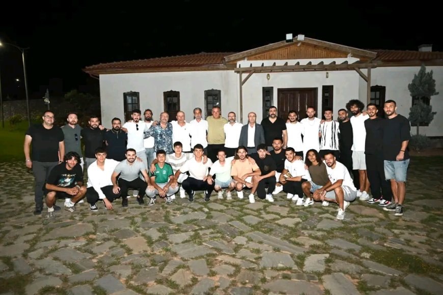 Kırşehir Belediye Başkanı Selahattin Ekicioğlu , Kırşehir Futbol Spor Kulübü İle Dayanışma Yemeğinde Buluştu.