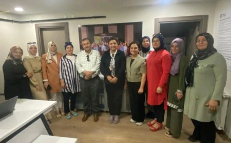 AK Parti Kırşehir İl Başkanı Seher Ünsal'dan KADEM Kırşehir'e Ziyaret ve Destek Mesajı