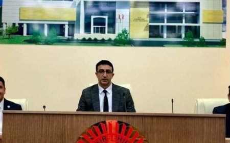 "Kırşehir İl Genel Meclis Başkanı Bülent Ozan’dan 12 Eylül Darbesi Üzerine Açıklama: ‘Demokrasiye Sahip Çıkacağız.’"