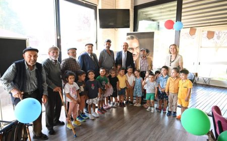 Selahattin Ekicioğlu'ndan Kuşakları Buluşturan Etkinlik: "29 Ekim Bakım Evi'nde Sosyal Dayanışma ve Empati"+"Yaşlılar ve Gençleri Bir Araya Getirdi."