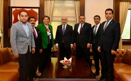 AK Parti Kırşehir Heyetinden Emniyet Genel Müdürü Mahmut Demirtaş’a Hayırlı Olsun Ziyareti