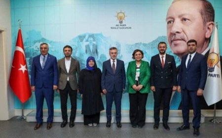 Kırşehir Çiçekdağı'nda Bayrak Değişimi: Mehmet Tuğrul İşler Yeni İlçe Başkanı