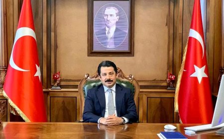 Kırşehir'in Yeni Valisi Murat Sefa Demiryürek Oldu.