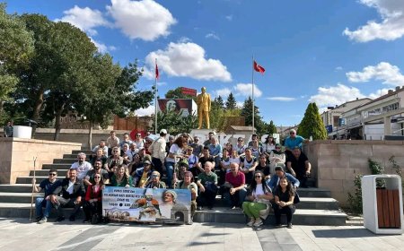 "Yunus Emre'den Hacı Bektaş Veli'ye: Kırşehir'de Manevi Bir Yürüyüş Gerçekleşti"