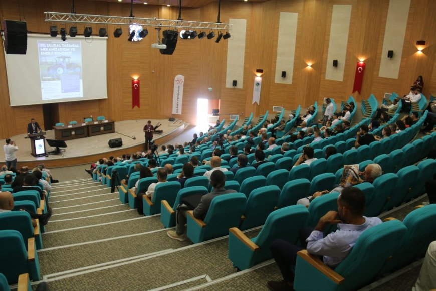 Kırşehir Tarım Müdürü, 35. Tarımsal Mekanizasyon Kongresi'nde Projelerini Tanıttı
