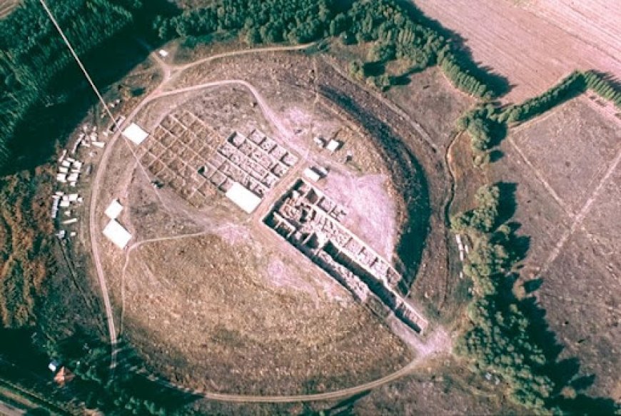 Kalehöyük : Kırşehir'deki Tarihi Kale, Kılıçözü Çayı Kenarındaki Höyük