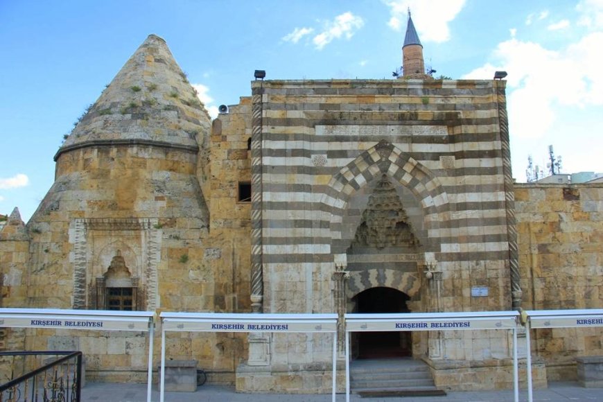Cacabey Medresesi: Kırşehir’in Tarihi ve Astronomi Merkezinin İzleri