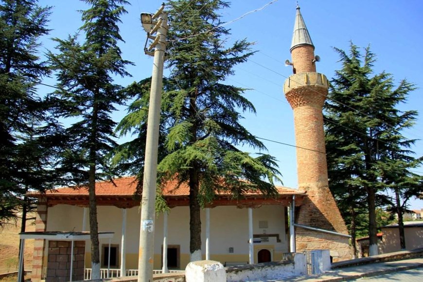 Eski Minareli Camii (Hacı Hüseyin Ağa Camii) - Mucur, Kırşehir