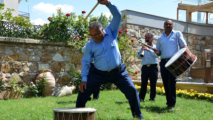 Bozlak kültürünü dünyaya taşıyorlar
