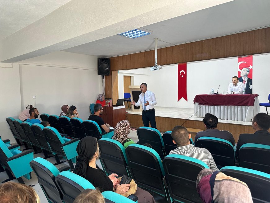 Boztepe Kaymakamlığı'ndan Okul Öncesi Eğitim Bilgilendirme Toplantısı