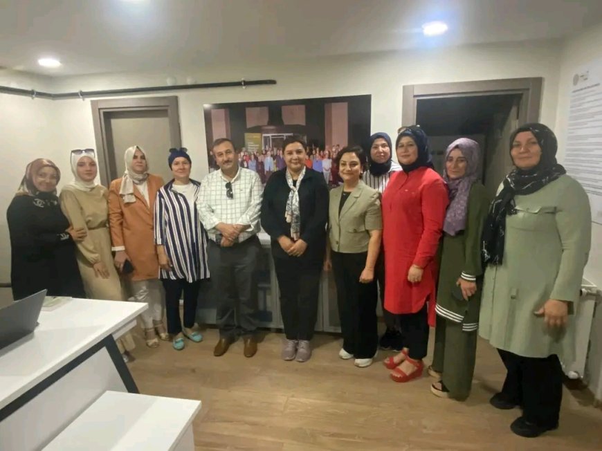 AK Parti Kırşehir İl Başkanı Seher Ünsal'dan KADEM Kırşehir'e Ziyaret ve Destek Mesajı