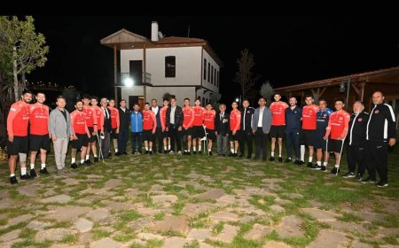 Kırşehir Belediye Başkanı Selahattin Ekicioğlu, Ampüte Futbol A Millî Takımı ile Kır-Köy Kampüsü'nde Bir Araya Geldi.