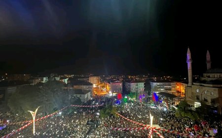 Kaman Ceviz Festivali'nde Mustafa Ceceli Rüzgarı Esti!