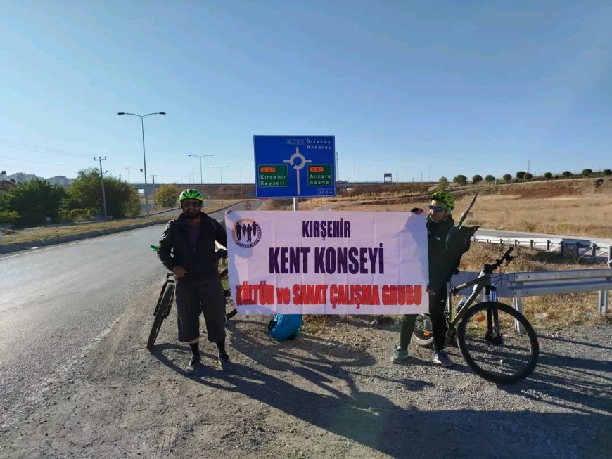Kırşehir Kent Konseyi: Kırşehir'de Tarihi İpek Yolu Güzergahında 45 Kilometrelik Bisiklet Turu Düzenledi.