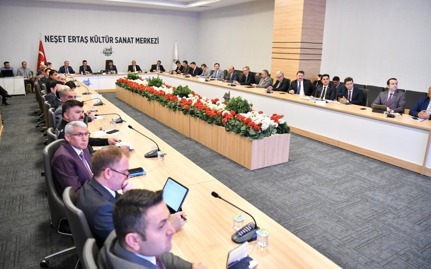 Kırşehir İl Koordinasyon Kurulu 2024 Yılı 4. Toplantısı Gerçekleştirildi: 143 Proje ve 17 Milyar TL'lik Yatırım Gündemde