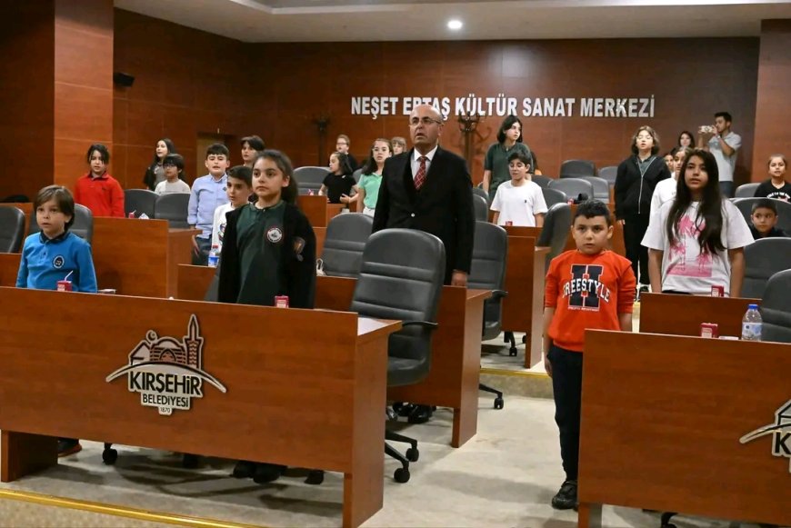 Kırşehir Belediyesi Çocuk Meclisi Olağan Kurulunda Yeni Başkan ve Yönetim Kurulu Üyeleri Seçildi.