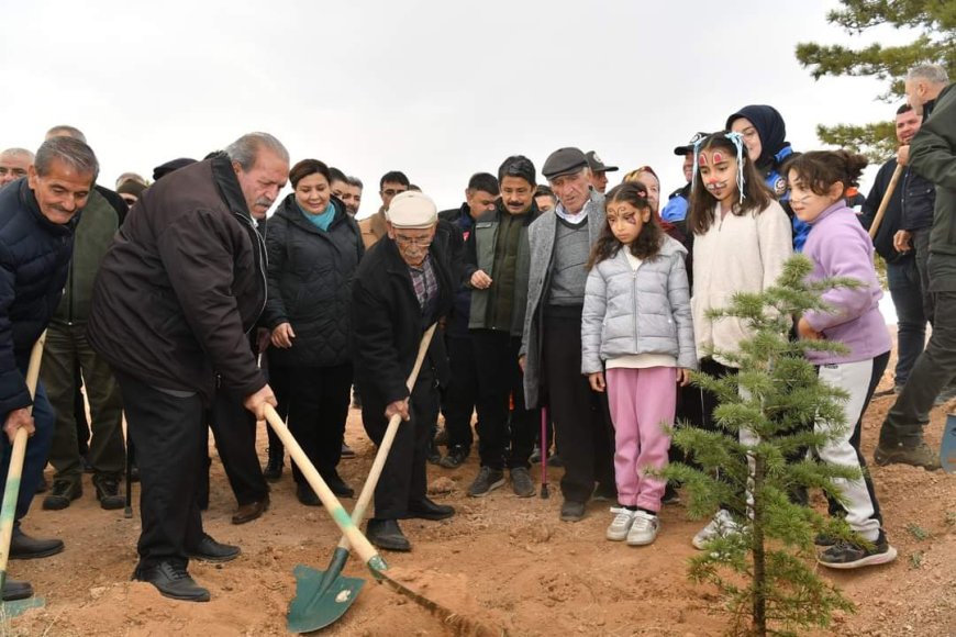 Vali Demiryürek:"Diktiğimiz Fidanlar Geleceğe Nefes Oluyor."