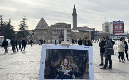 Kırşehir Tarım ve Orman İl Müdürü Mustafa İlmeç: “Tarım, Orman ve İnsan Temalı Fotoğraf Sergisi Kırşehir’de Ziyaretçilerini Ağırladı ve Çok Büyük İlgi Gördü.Teşekkürler Kırşehir.”